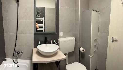 Apartament cu 2 camere, balcon și parcare