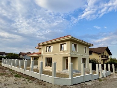 Casă de vânzare