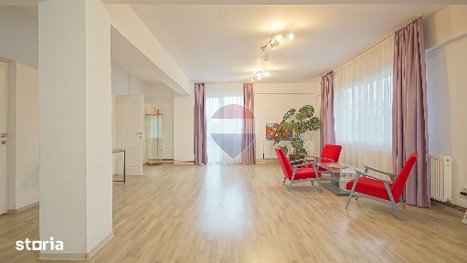 Vila DE INCHIRIAT - Zona BLUMANA