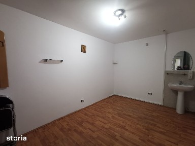 Spatiu comercial +apartament 2 camere zona Unirii