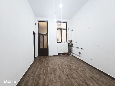 Apartament 3 camere cu centrală, parter - zonă centrală