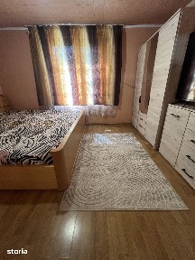 Casa de vânzare, 5 camere, curte mare