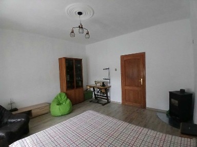 Casă, teren generos - zona metropolitană Oradea