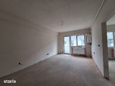 Apartament semifinisat cu CF, balcon, zona Terra