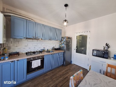 Apartament cu 2 camere, 43 mp, balcon, zona Cetatii