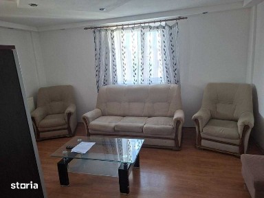 Închiriez apartament