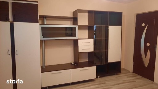 Vand apartament doua camere