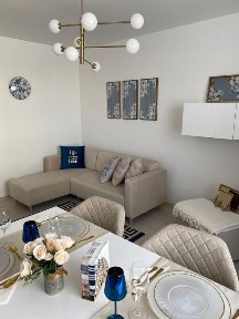 Închiriez apartament, 4 camere, in Centru orașului Pitesti, deasupra magazinului Fortuna, vedere spre centru
