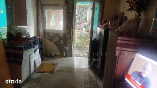 Comuna Berceni langa Primarie casa singur curte 310 mp 51000 eur