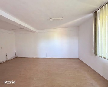 Birou la casa, 20 mp, parcare, zona Ambient, aproape de aeroport