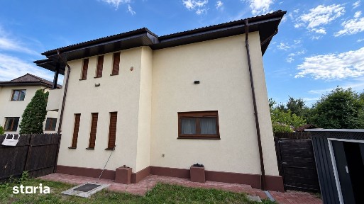 Casă tip 250 m² in Goranu Complex privat Panouri fotovoltaice Garaj