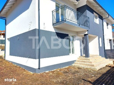 Casa de vanzare tip duplex 3 dormitoare 175 mp curte Cisnadie