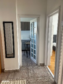 Ap 2 camere decomandat Splaiul Crișanei