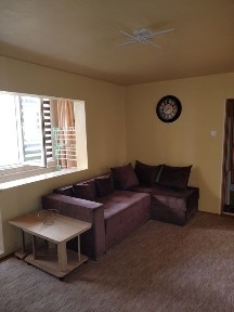 Închiriez apartament cu doua camere