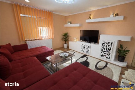 Proprietate 3 camere + studio independent, gradina, curte, Cristesti