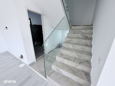Casa la cheie P+1+M. 7 camere. Pozitie stradala