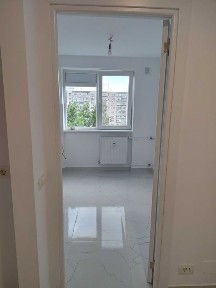 Proprietar, vand apartament cu 2 camere, renovat, Aleea Compozitorilor 13