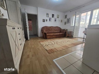 Apartament 3 camere situat in zona Piata Cetate 52 mp