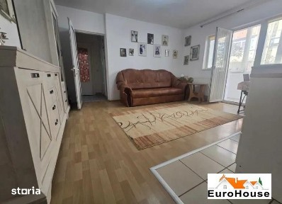 Apartament cu 3 camere de vanzare in Alba Iulia zona CETATE PIATA