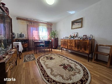 Apartament 3 camere, 2 bai, etaj intermediar- Nicolina