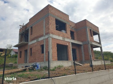 IASI- BREAZU (in spate la Mauto)- Casa spatioasa cu 5 camere in duplex