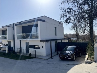 Casa 4 camere cartier privat Dragasani