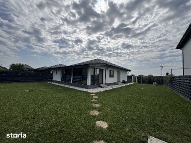 CASĂ INDIVIDUALĂ 3 CAMERE - SĂBĂRENI | TEREN 518 MP