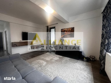 Apartament 3 camere de vanzare