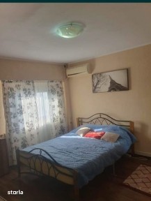 vand apartament.