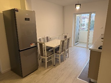 Inchiriez apartament decomandat 2 camere in Arad, Micalaca zona 300 vis a vis de Universitatea UAV