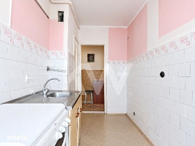 Vanzare apartament cu 3 camere, decomandat - strada Codrul Cosminului