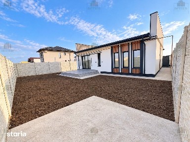 Casa de vanzare - 4 camere, 2 băi | Parter | 310 mp teren
