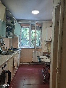 Vanzare apartament cu 3 camere (Neacsu)Micro 19, sup 64 mp, 67.000 euro