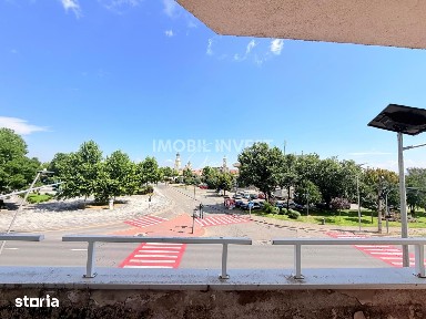 Apartament 2 camere, 60 mp, etaj 1,vedere panoramica la Parcul Cetatii