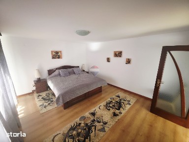 Casă / Vilă cu 5 camere de vânzare