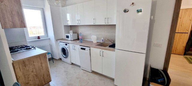 Proprietar, închiriez apartament cu 2 camere în Sect 6