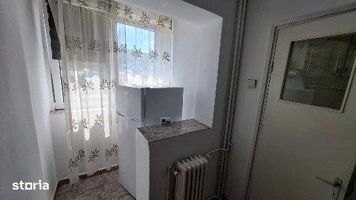Garsonieră de închiriat, cu balcon, Galata