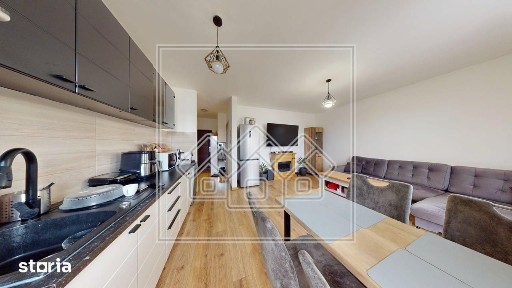 Ap cu 3 camere, balcon mare, loc de parcare - Zona Turnisor