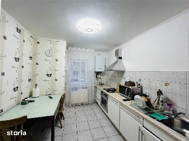 Apartament cu 3 camere, 2 bai, decomandat, loc de parcare - Turnisor