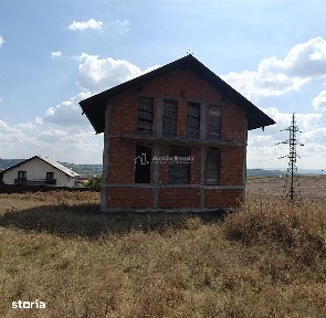 Casa Individuala la Rosu - 250 mp - Teren 10 ari - Scheia