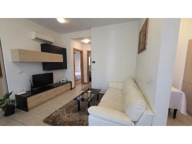 Apartament de închiriat cu 2 camere + living, 2 băi | Dumbrăvița