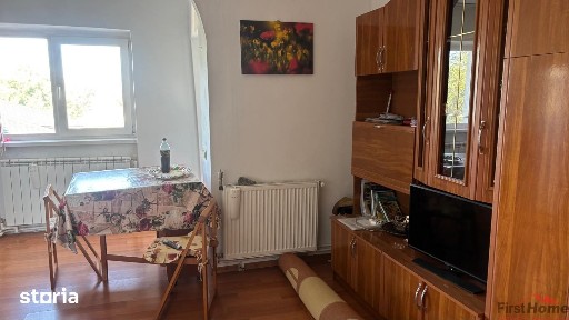 Garsoniera,Comisia Centrala, et 4 cu izolatie, 27 mp