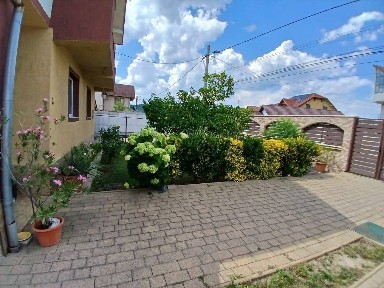 Vând casă în Tg jiu