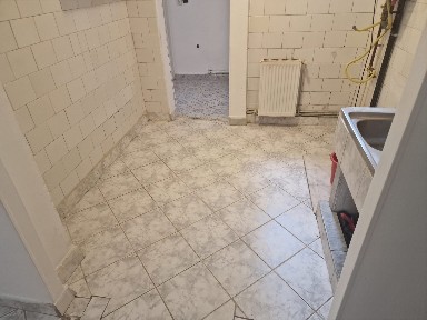 Ap 2 Cam Posta Maratei 40mp etaj 1 balcon circular centrala termopan