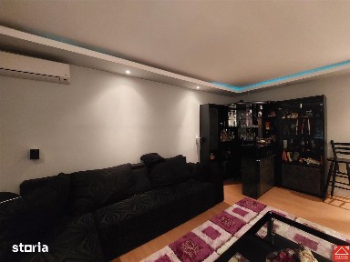 PRET REDUS! Apartament cu acces stradal pentru cabinet sau birou