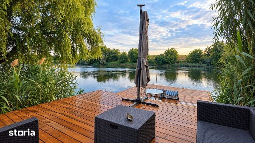 Casa langa lac cu panouri fotovoltaice | Afumati