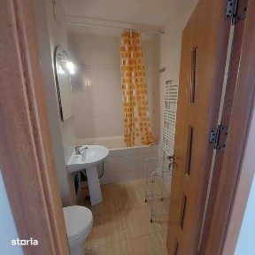 Închiriez apartament 2 camere nemobilat Dacia.