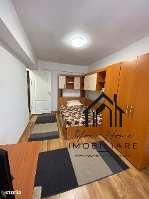 Garsonieră decomandată, Et. 3/3-Brestei, zona Biserică / Școala Nr. 16