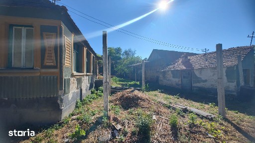 VÂNZARE CASĂ + TEREN 1.330 MP - RĂPOLȚEL, JUDEȚUL HUNEDOARA
