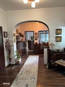 Casa de vanzare, 379 mp, 509 mp, zona Ultracentral